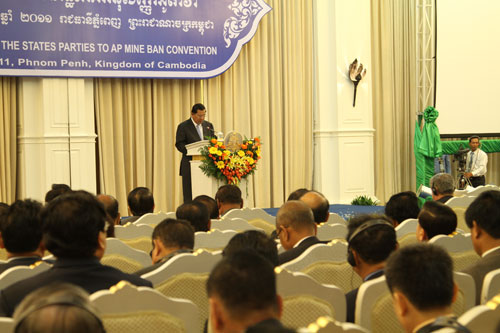Conférence internationale sur le déminage au Cambodge